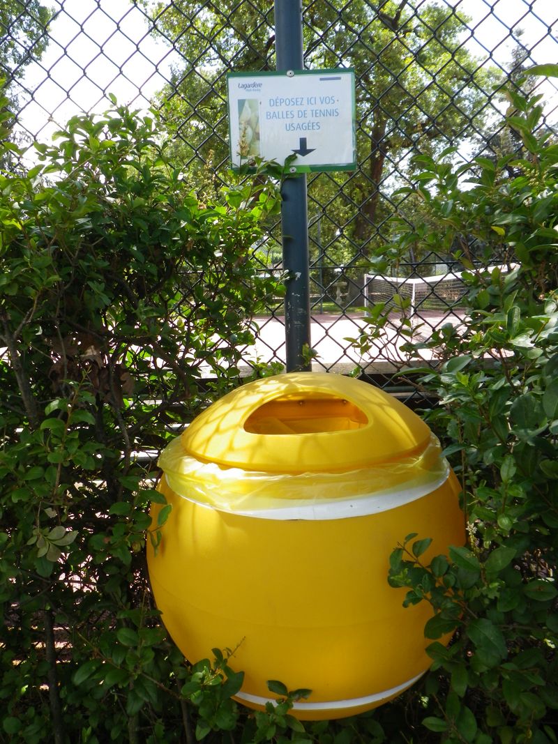 Balle tennis usagée