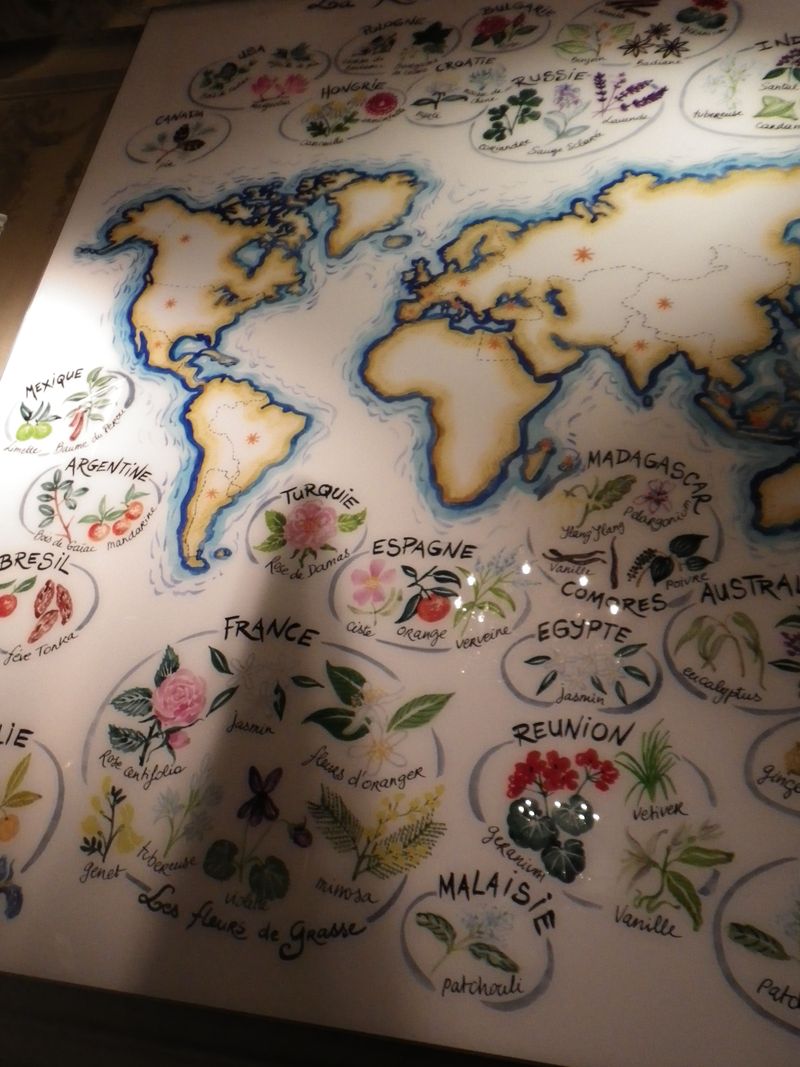 Route des parfums (détails)